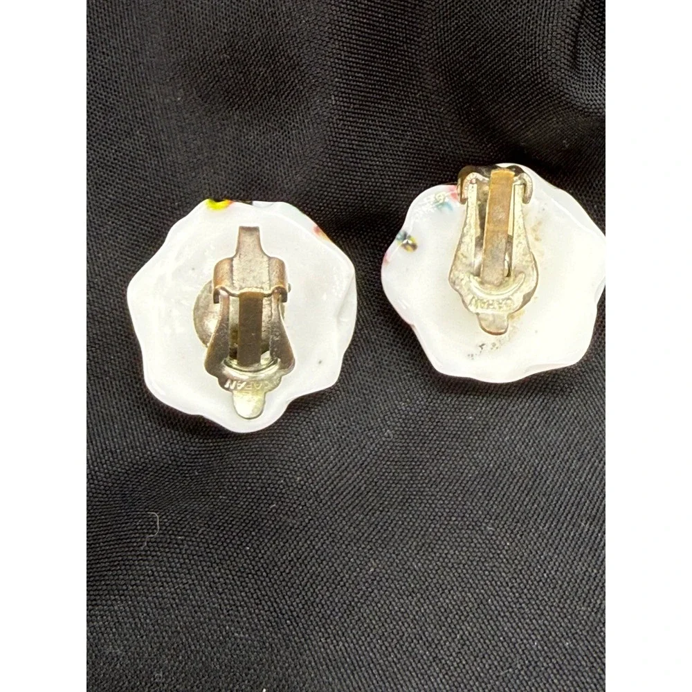 Vintage Japan Milk Glass Confetti Millefiori Clip On Earrings Multi Color White